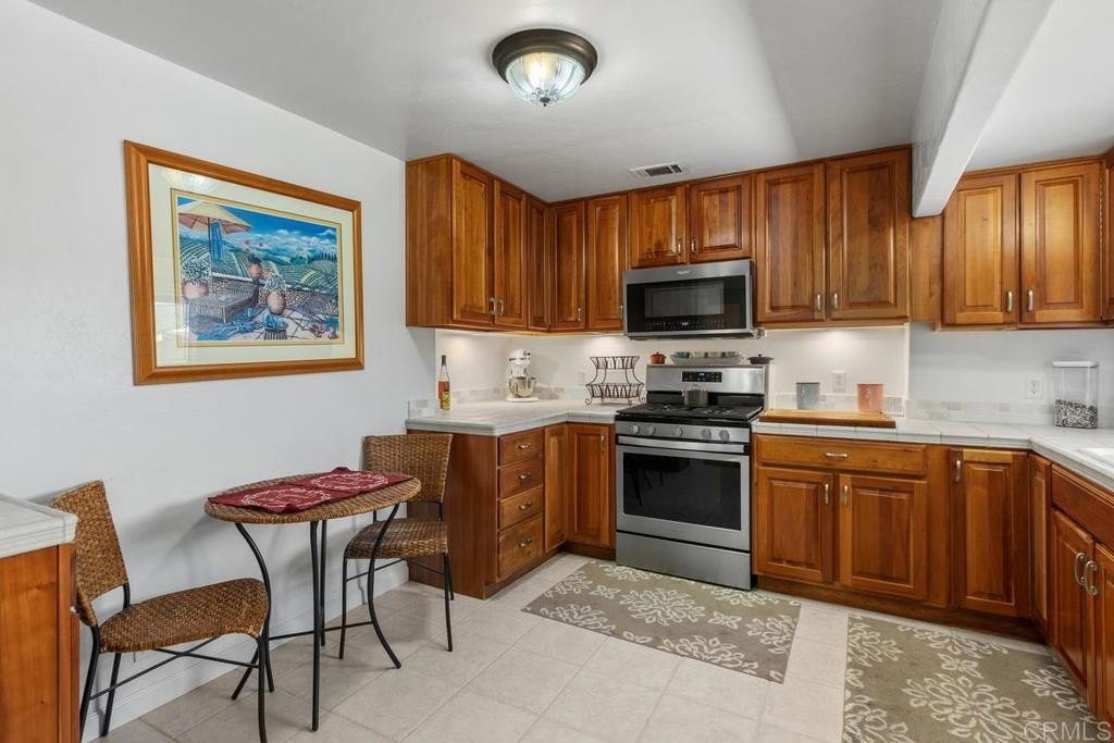 Lemon Grove, California, 91945, United States, 2 Bedrooms Bedrooms, ,2 BathroomsBathrooms,Residential,For Sale,1907575