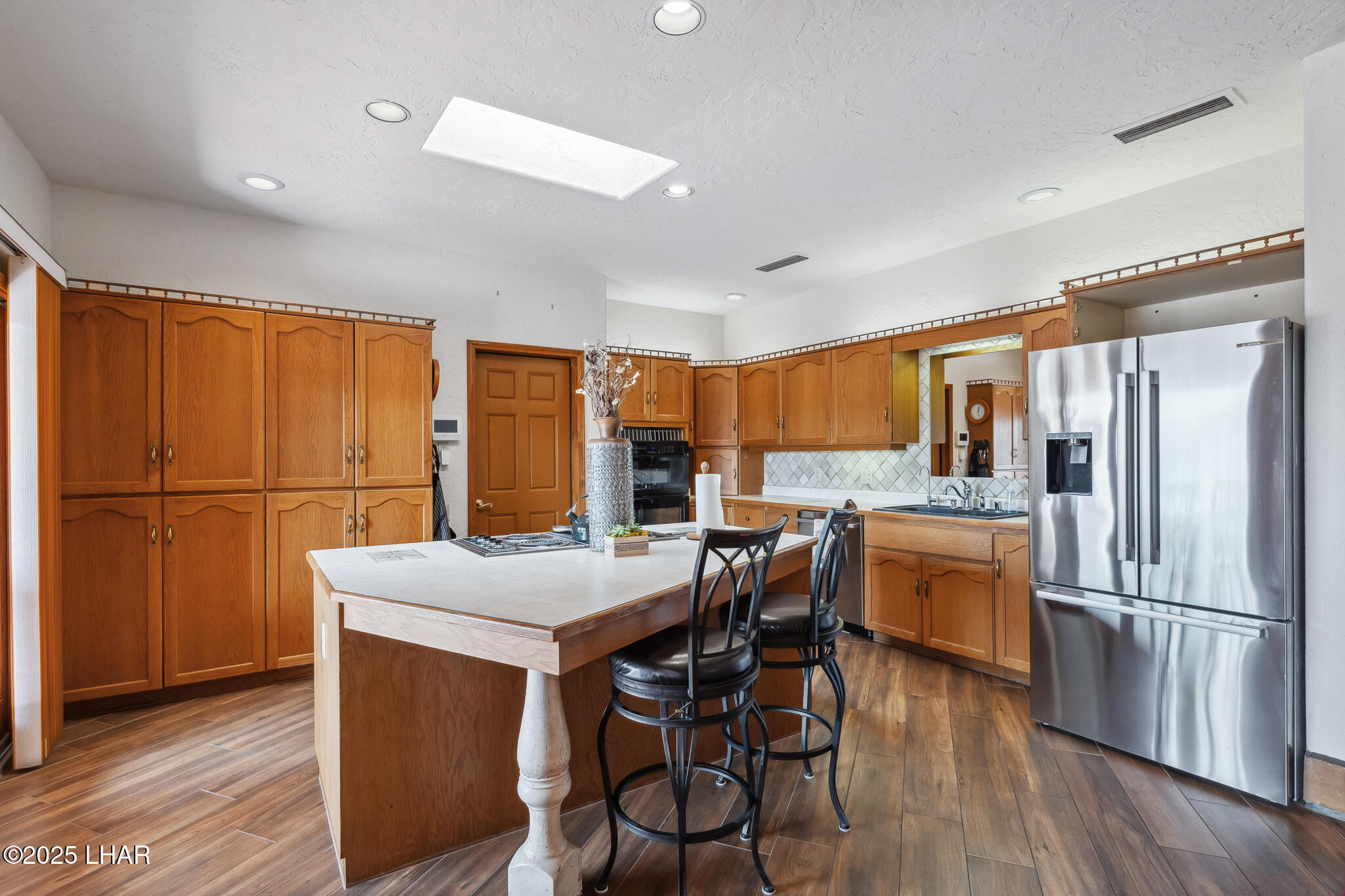 Lake Havasu City, Arizona, 86406, United States, 2 Bedrooms Bedrooms, ,2 BathroomsBathrooms,Residential,For Sale,1932583