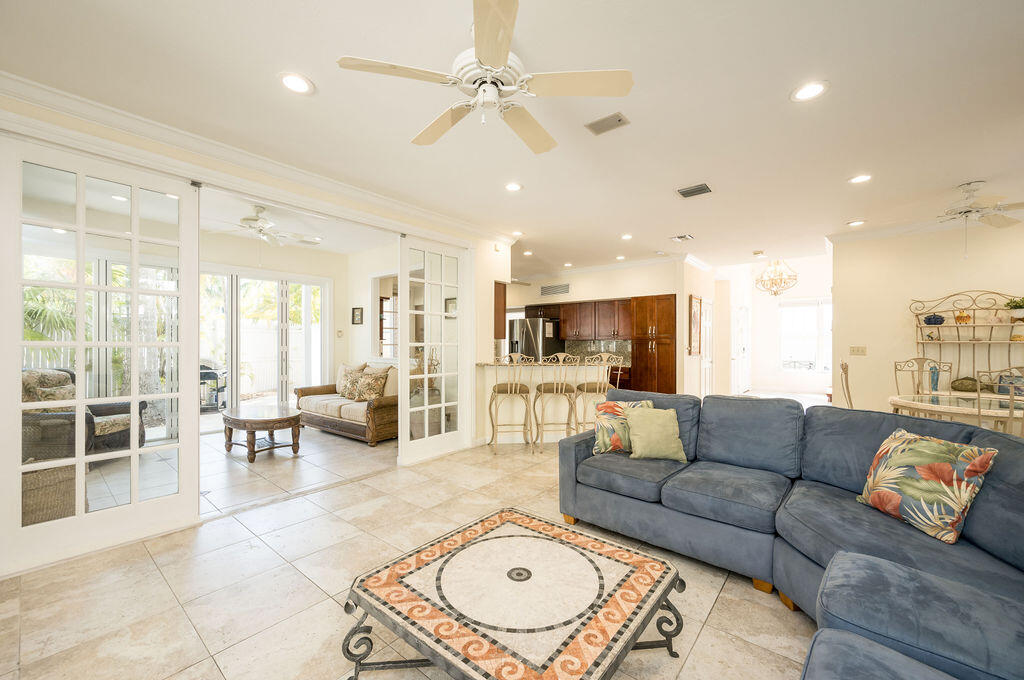 KEY WEST, Florida, 33040, United States, 5 Bedrooms Bedrooms, ,4 BathroomsBathrooms,Residential,For Sale,1847145