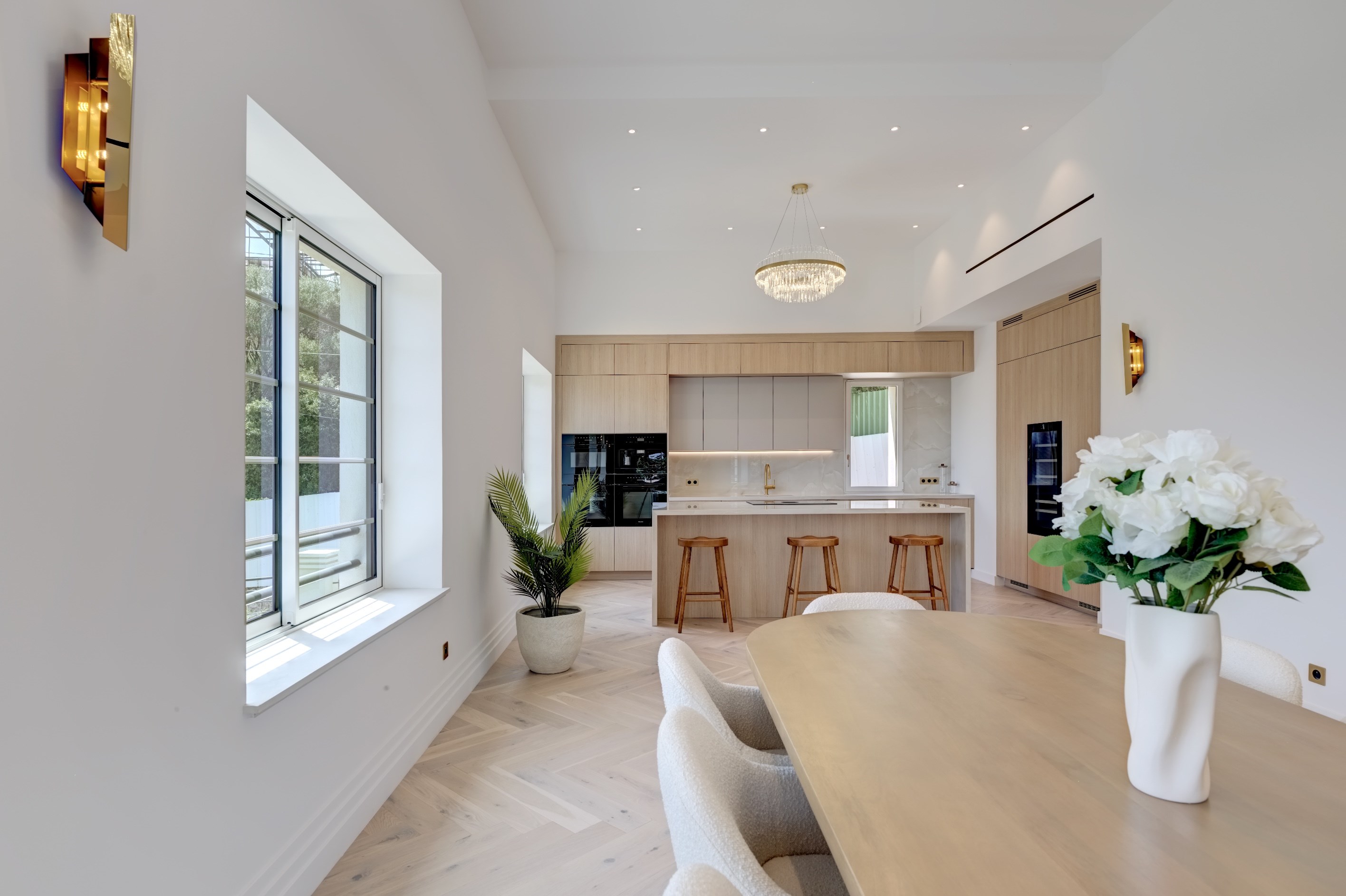  La Garoupe: 255 sq m Art Deco Villa with Rooftop Pool - 物件實景