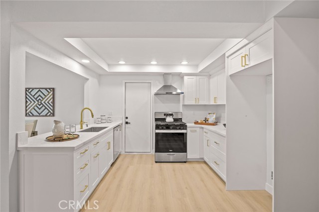 Tustin, California, 92780, United States, 4 Bedrooms Bedrooms, ,2 BathroomsBathrooms,Residential,For Sale,2049100