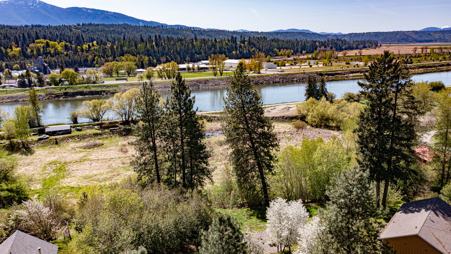 Bonners Ferry, Idaho, 83805, United States, 4 Bedrooms Bedrooms, ,4 BathroomsBathrooms,Residential,For Sale,1920426