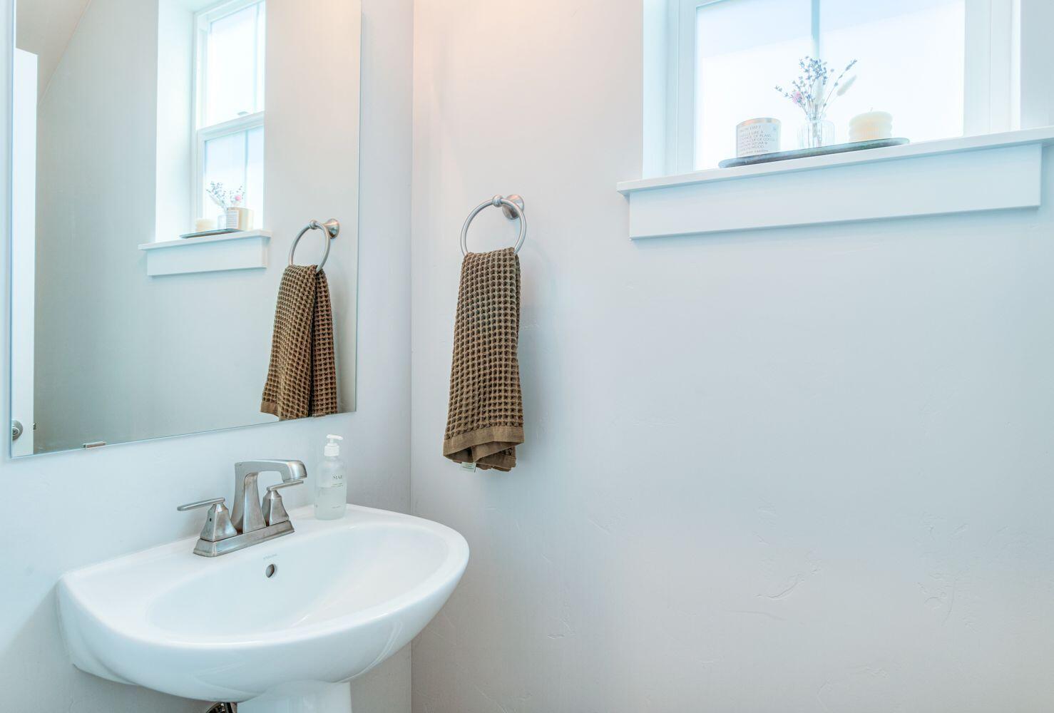 Bend, Oregon, 97702, United States, 3 Bedrooms Bedrooms, ,3 BathroomsBathrooms,Residential,For Sale,1977775