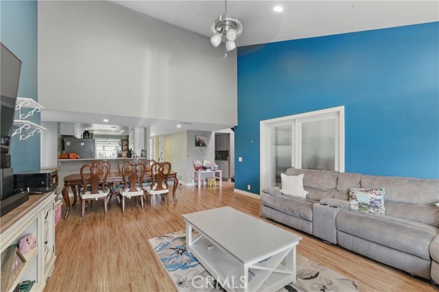 Paramount, California, 90723, United States, 3 Bedrooms Bedrooms, ,2 BathroomsBathrooms,Residential,For Sale,1942596