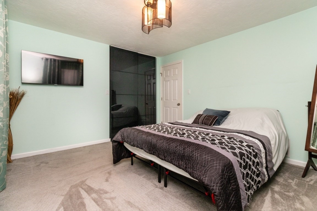 Stoughton, Massachusetts, 02072, United States, 4 Bedrooms Bedrooms, ,3 BathroomsBathrooms,Residential,For Sale,1987663