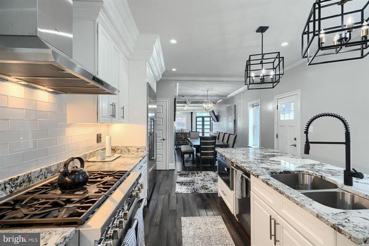 Baltimore, Maryland, 21230, United States, 5 Bedrooms Bedrooms, ,7 BathroomsBathrooms,Residential,For Sale,1920297