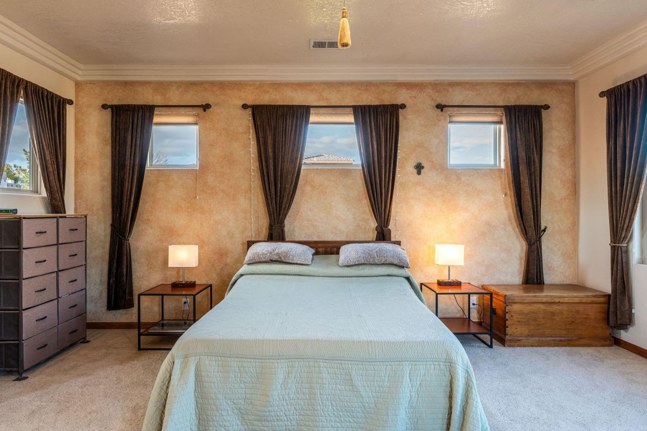 Albuquerque, New Mexico, 87114, United States, 3 Bedrooms Bedrooms, ,3 BathroomsBathrooms,Residential,For Sale,1996892