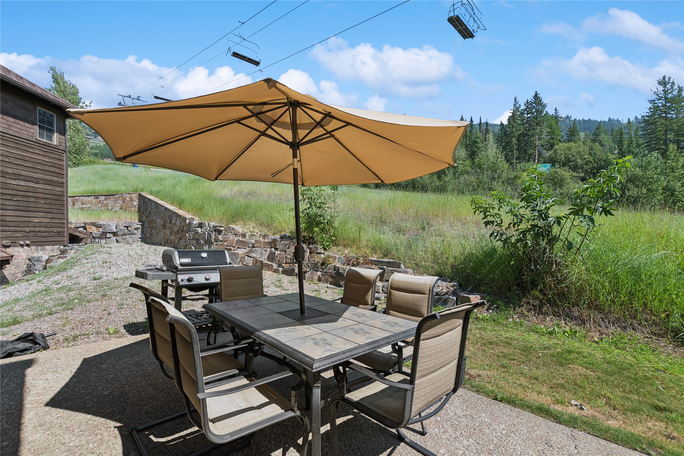  111 Slopeside Drive, Unit #7 - 物件實景