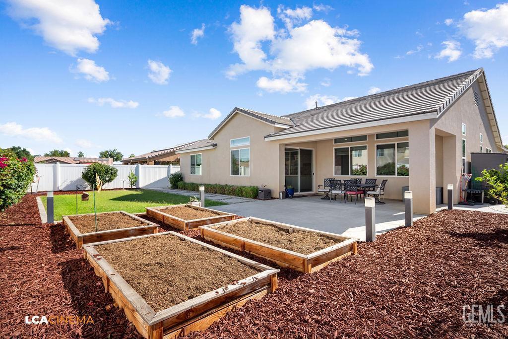 Bakersfield, California, 93311, United States, 4 Bedrooms Bedrooms, ,3 BathroomsBathrooms,Residential,For Sale,1906845