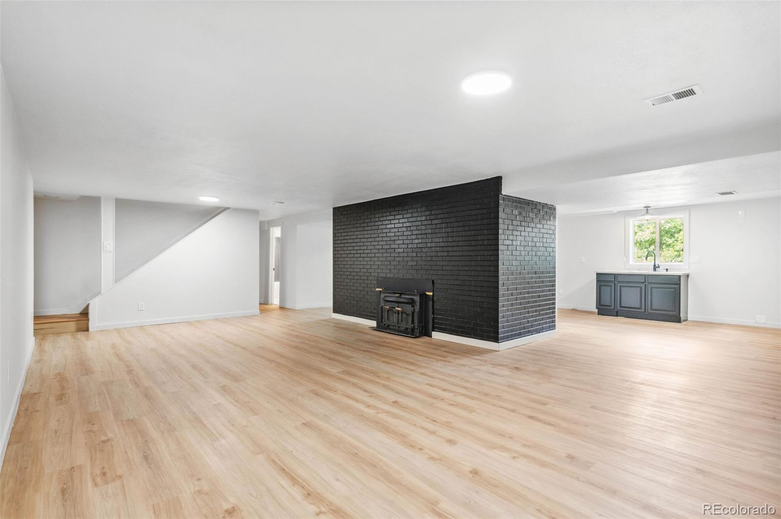 Lakewood, Colorado, 80215, United States, 6 Bedrooms Bedrooms, ,2 BathroomsBathrooms,Residential,For Sale,1906754