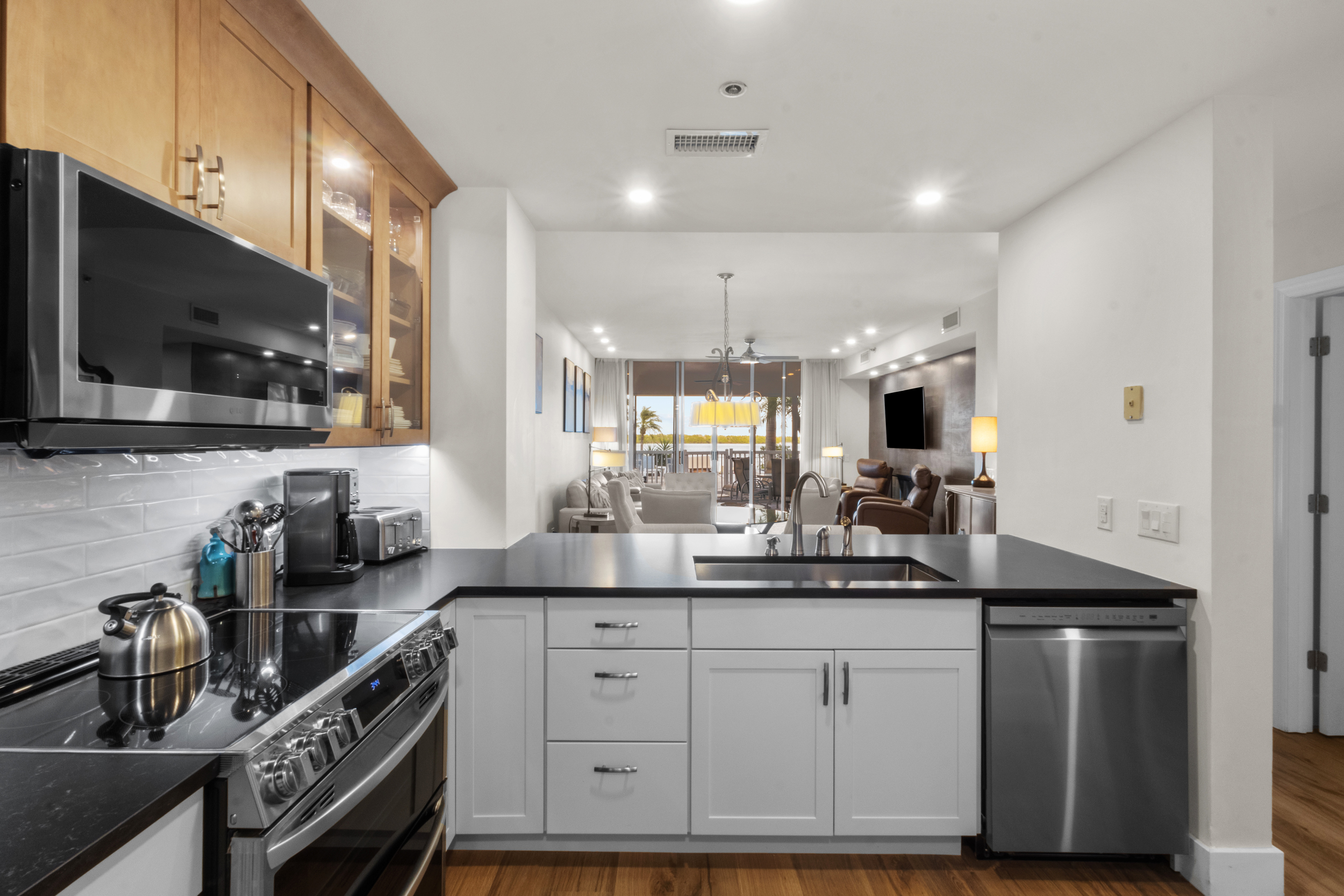 Longboat Key, Florida, 34228, United States, 2 Bedrooms Bedrooms, ,2 BathroomsBathrooms,Residential,For Sale,2036968