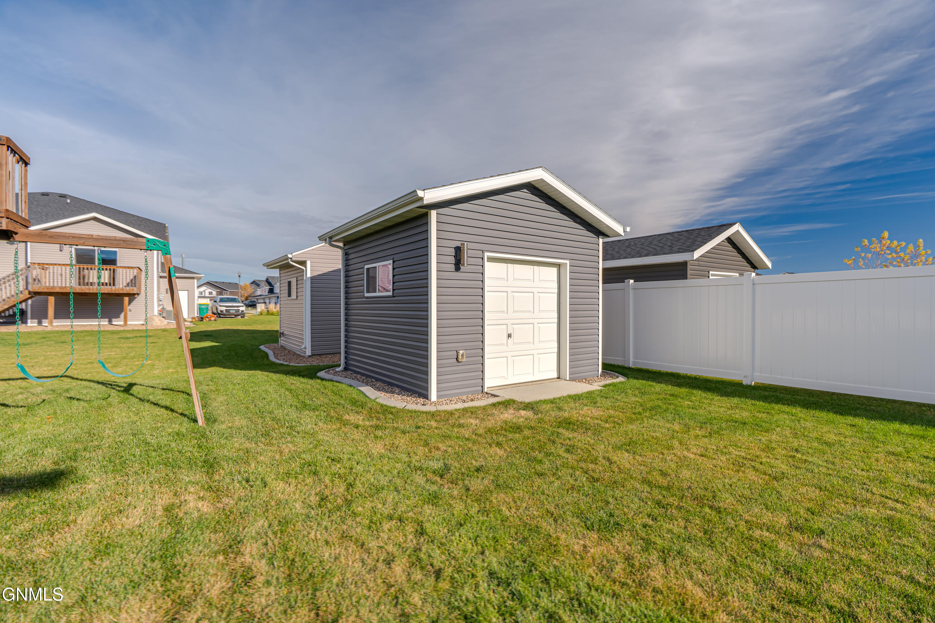 Bismarck, North Dakota, 58504, United States, 5 Bedrooms Bedrooms, ,2 BathroomsBathrooms,Residential,For Sale,1986096