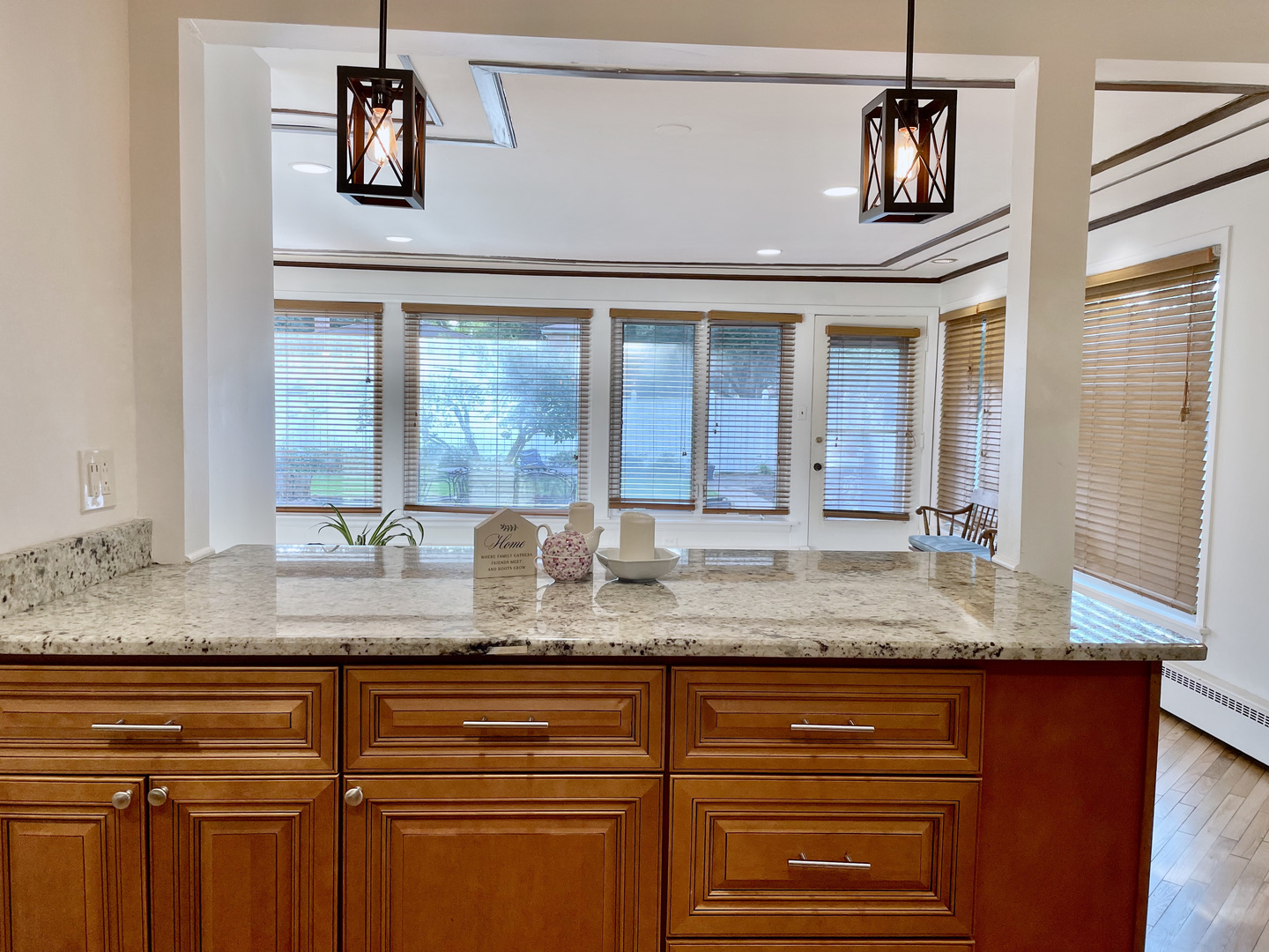 Skokie, Illinois, 60076, United States, 3 Bedrooms Bedrooms, ,3 BathroomsBathrooms,Residential,For Sale,1932038