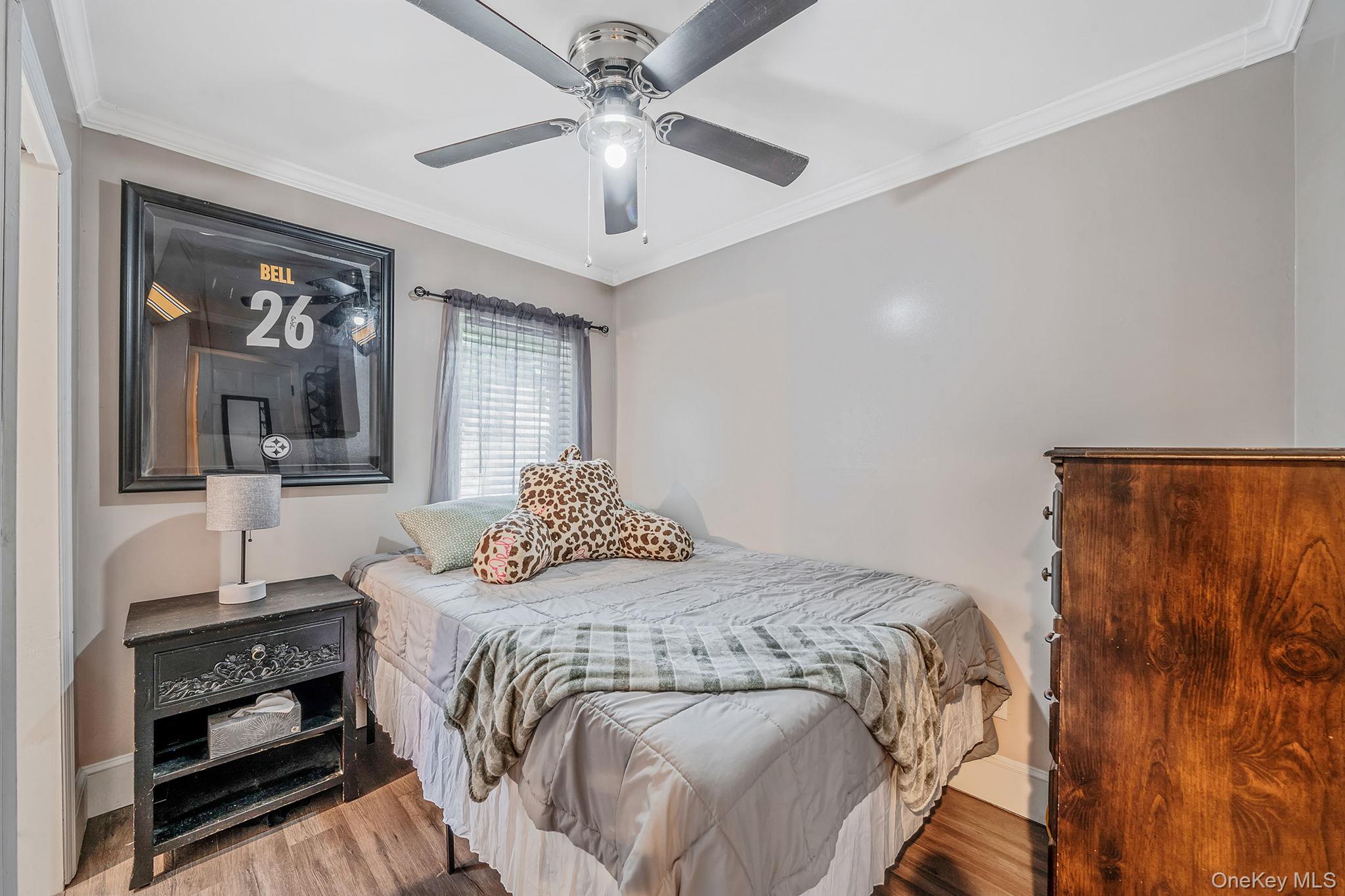 West Islip, New York, 11795, United States, 4 Bedrooms Bedrooms, ,4 BathroomsBathrooms,Residential,For Sale,1925742