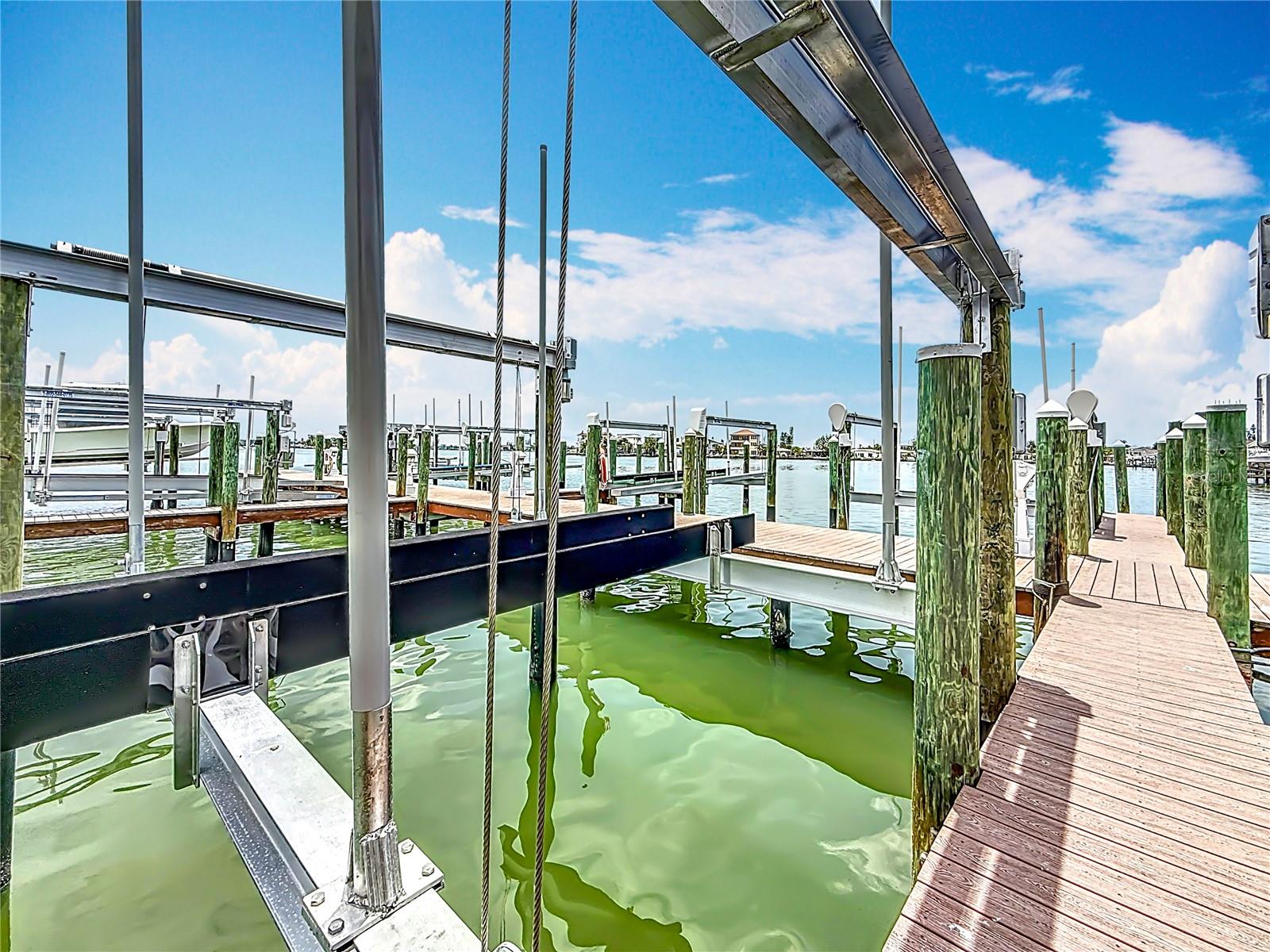 Madeira Beach, Florida, 33708, United States, 2 Bedrooms Bedrooms, ,2 BathroomsBathrooms,Residential,For Sale,1981210