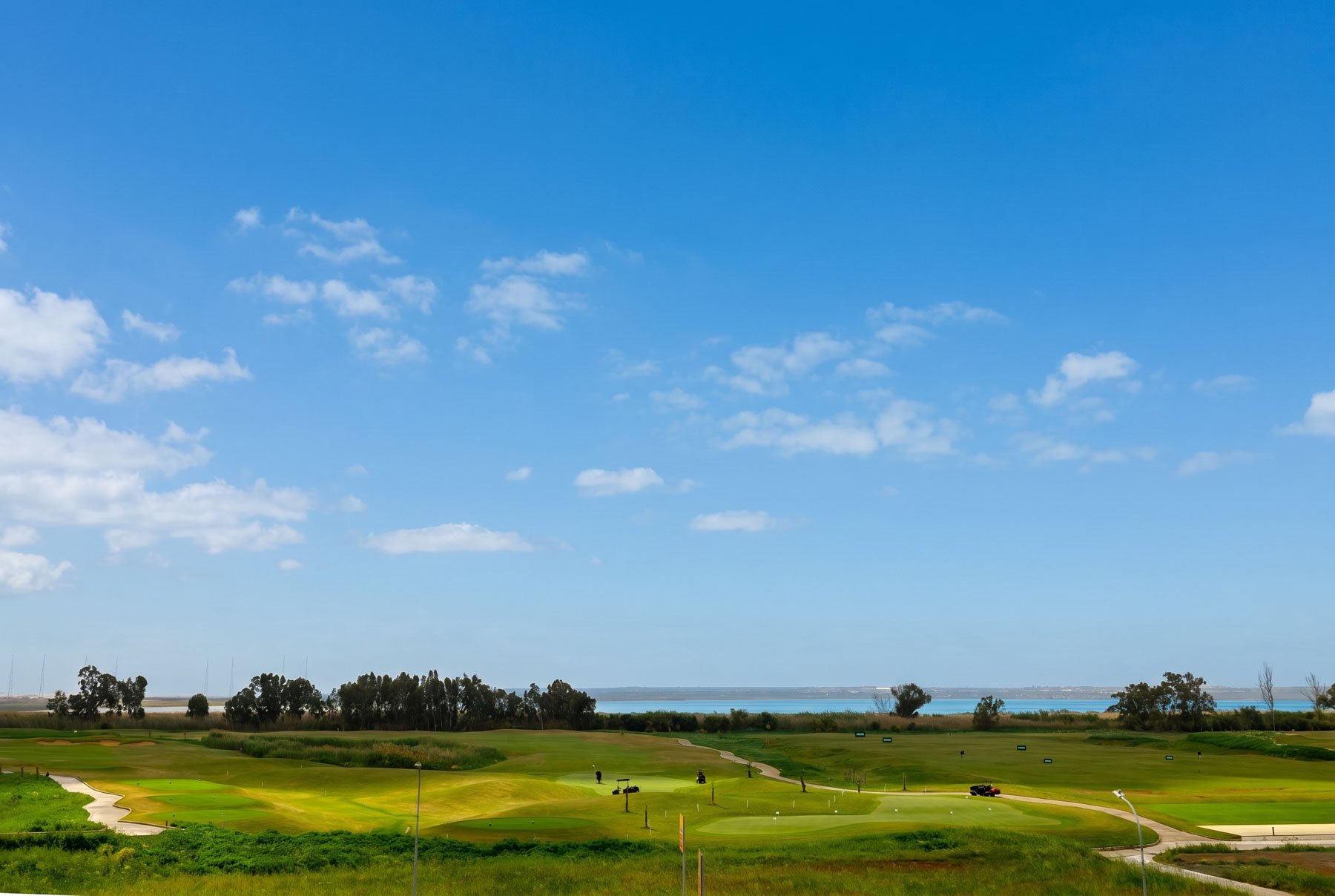  Brand-New 2-Bedroom Apartment with Golf-Course Views in Limassol Greens - 物件實景
