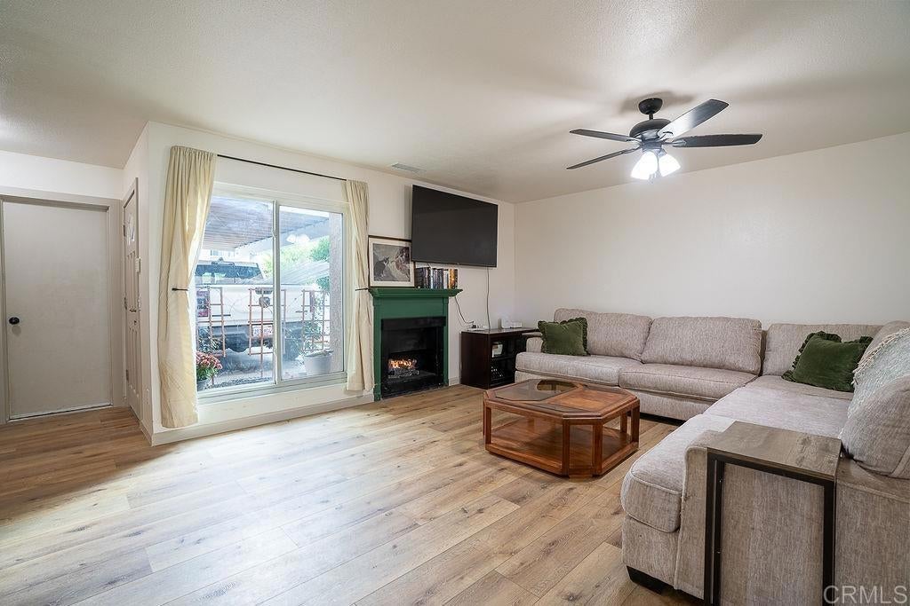 Temecula, California, 92592, United States, 3 Bedrooms Bedrooms, ,3 BathroomsBathrooms,Residential,For Sale,1997164