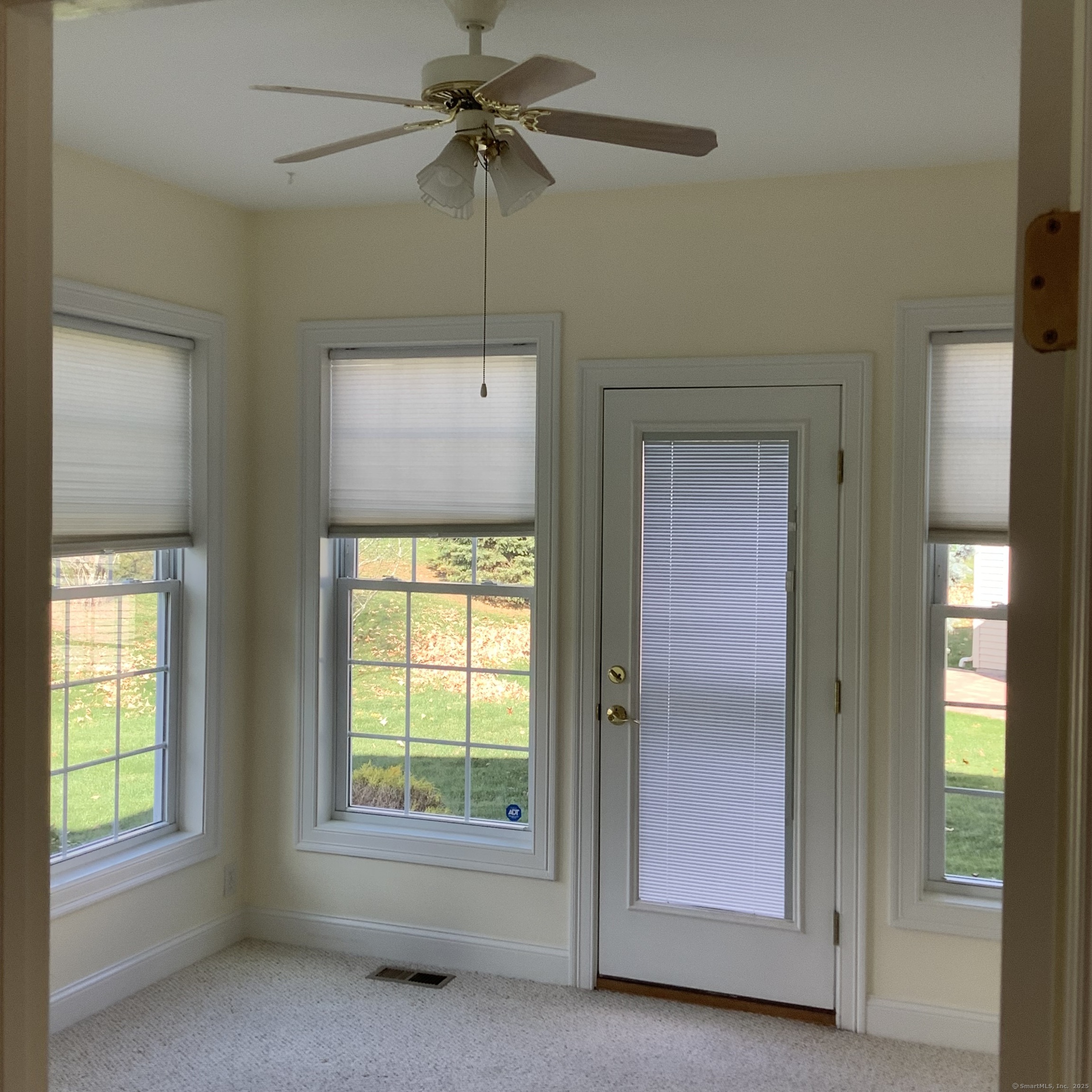 Cromwell, Connecticut, 06416, United States, 2 Bedrooms Bedrooms, ,2 BathroomsBathrooms,Residential,For Sale,1987108