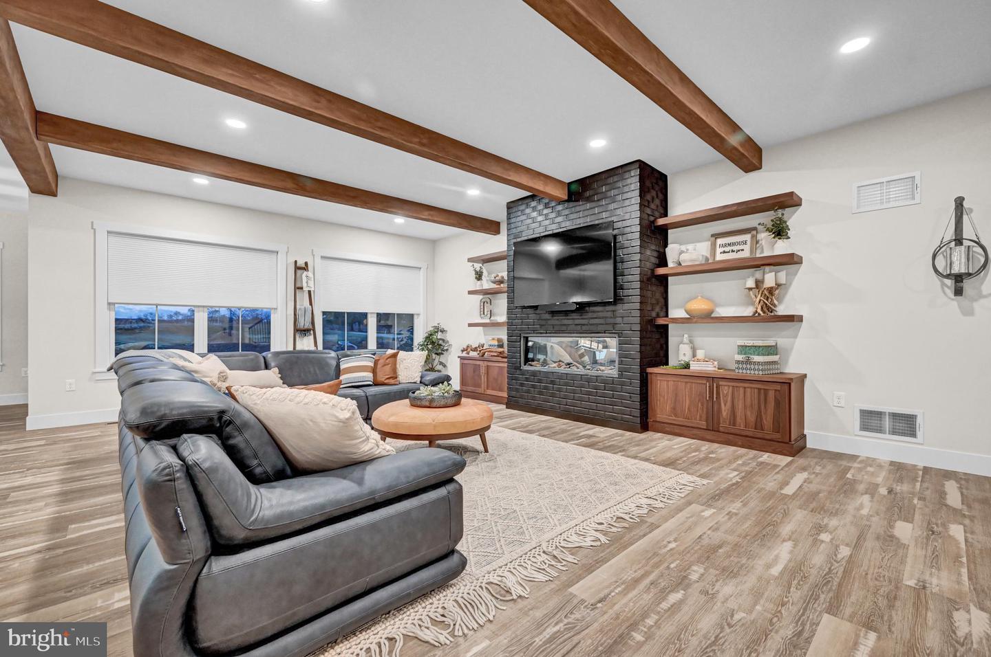 705 Oxford Drive Unit 39, York, Pennsylvania, 17406, United States, 4 Bedrooms Bedrooms, ,5 BathroomsBathrooms,Residential,For Sale,705 Oxford Drive Unit 39,1628330