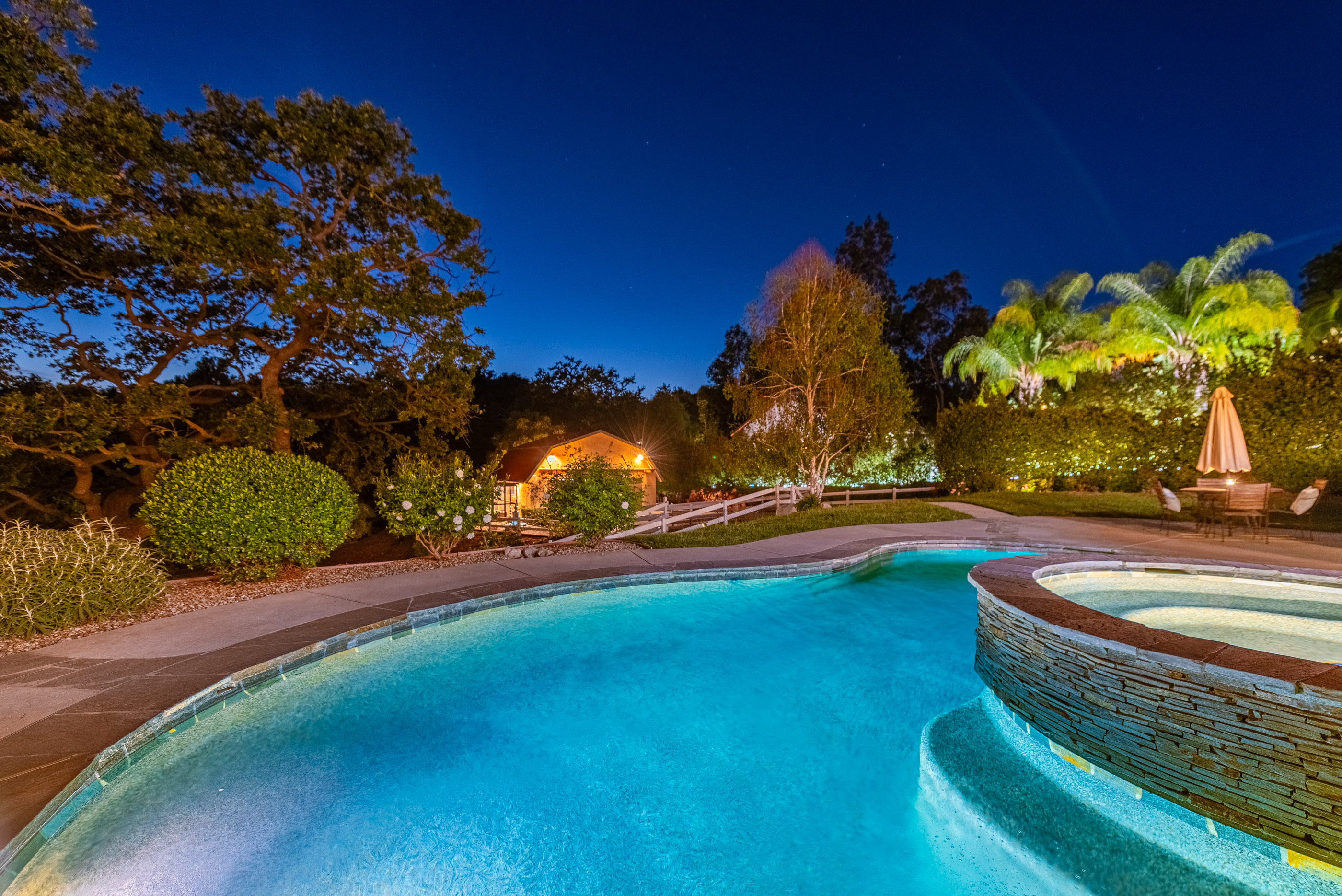 Sprawling Estate in Old Agoura - 物件實景