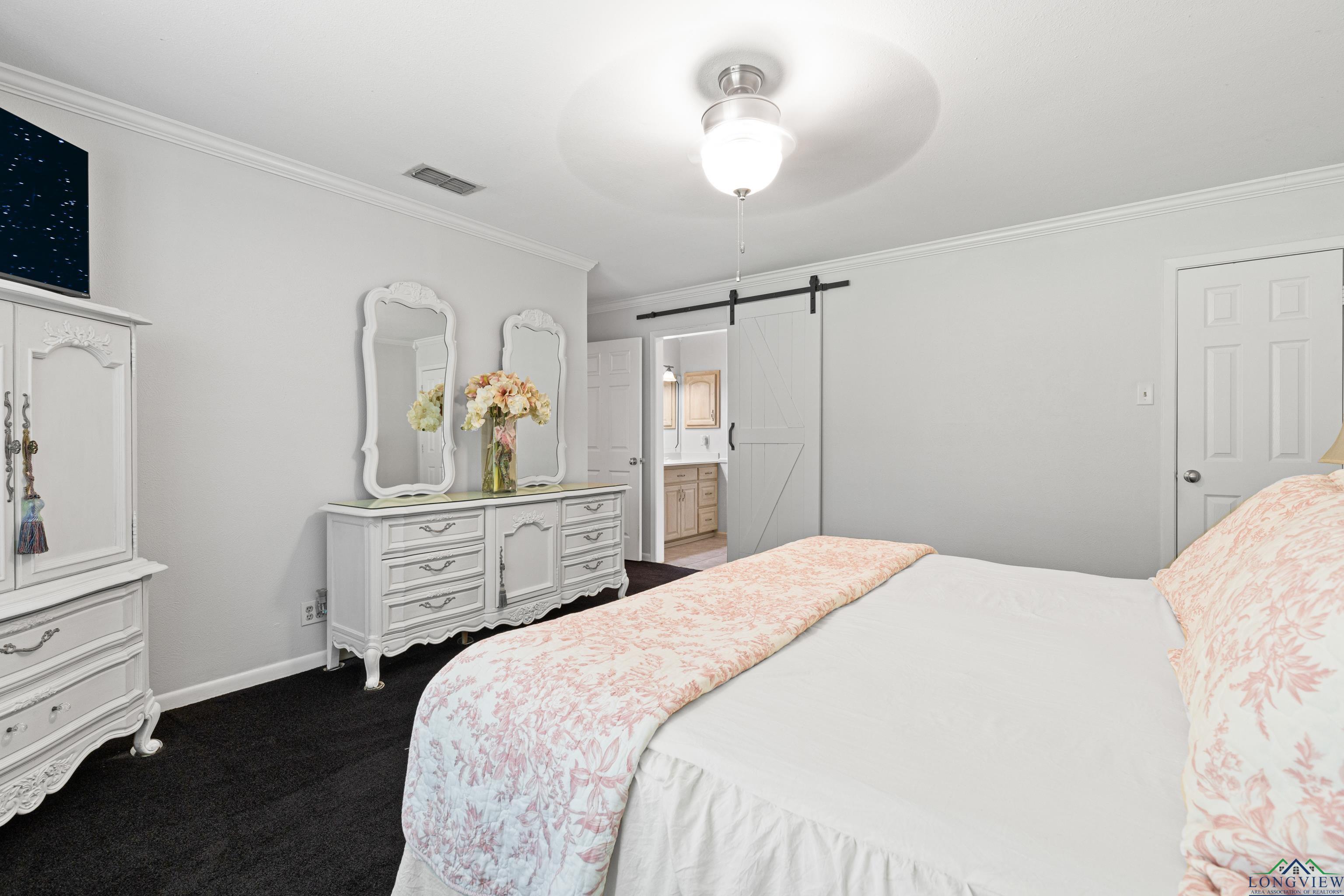 Kilgore, Texas, 75662, United States, 4 Bedrooms Bedrooms, ,3 BathroomsBathrooms,Residential,For Sale,1949860