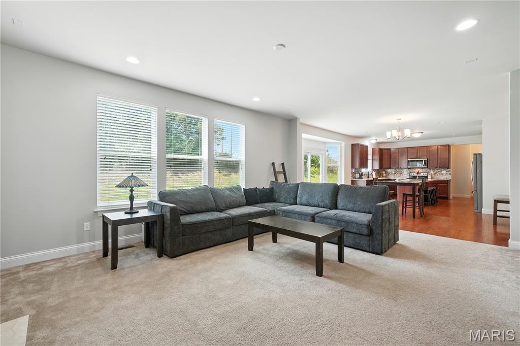 Lake St Louis, Missouri, 63367, United States, 4 Bedrooms Bedrooms, ,3 BathroomsBathrooms,Residential,For Sale,1901127