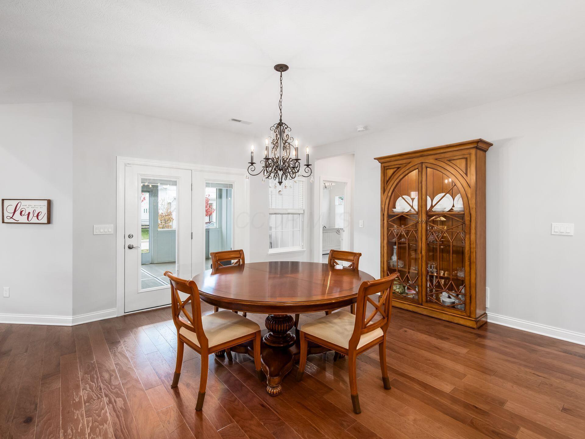 Dublin, Ohio, 43016, United States, 3 Bedrooms Bedrooms, ,3 BathroomsBathrooms,Residential,For Sale,1987850