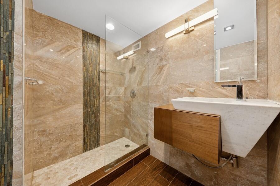 Delray Beach, Florida, 33483, United States, 2 Bedrooms Bedrooms, ,2 BathroomsBathrooms,Residential,For Sale,1826520