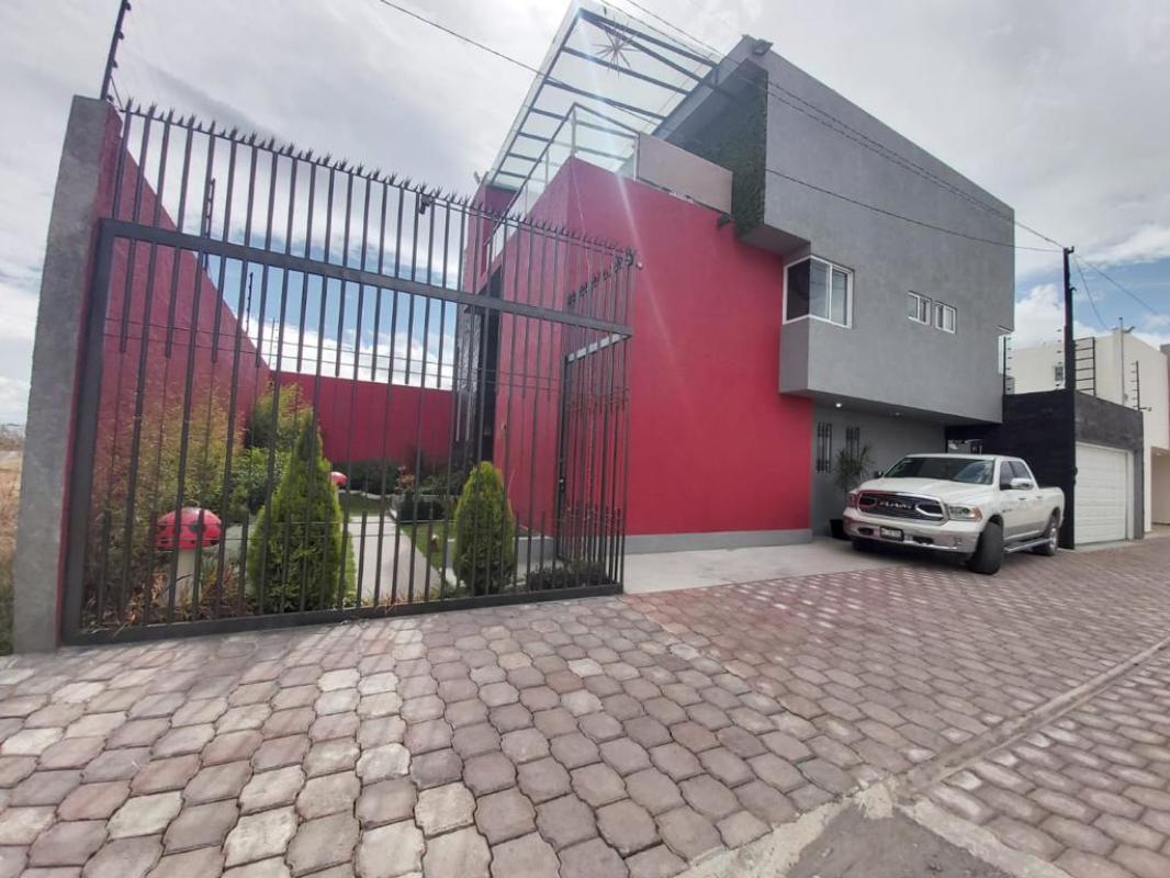 CERRADA DE NI?OS HEROES, Metepec, Estado de México, 52147, Mexico, 4 Bedrooms Bedrooms, ,4 BathroomsBathrooms,Residential,For Sale,CERRADA DE NI?OS HEROES,1441493