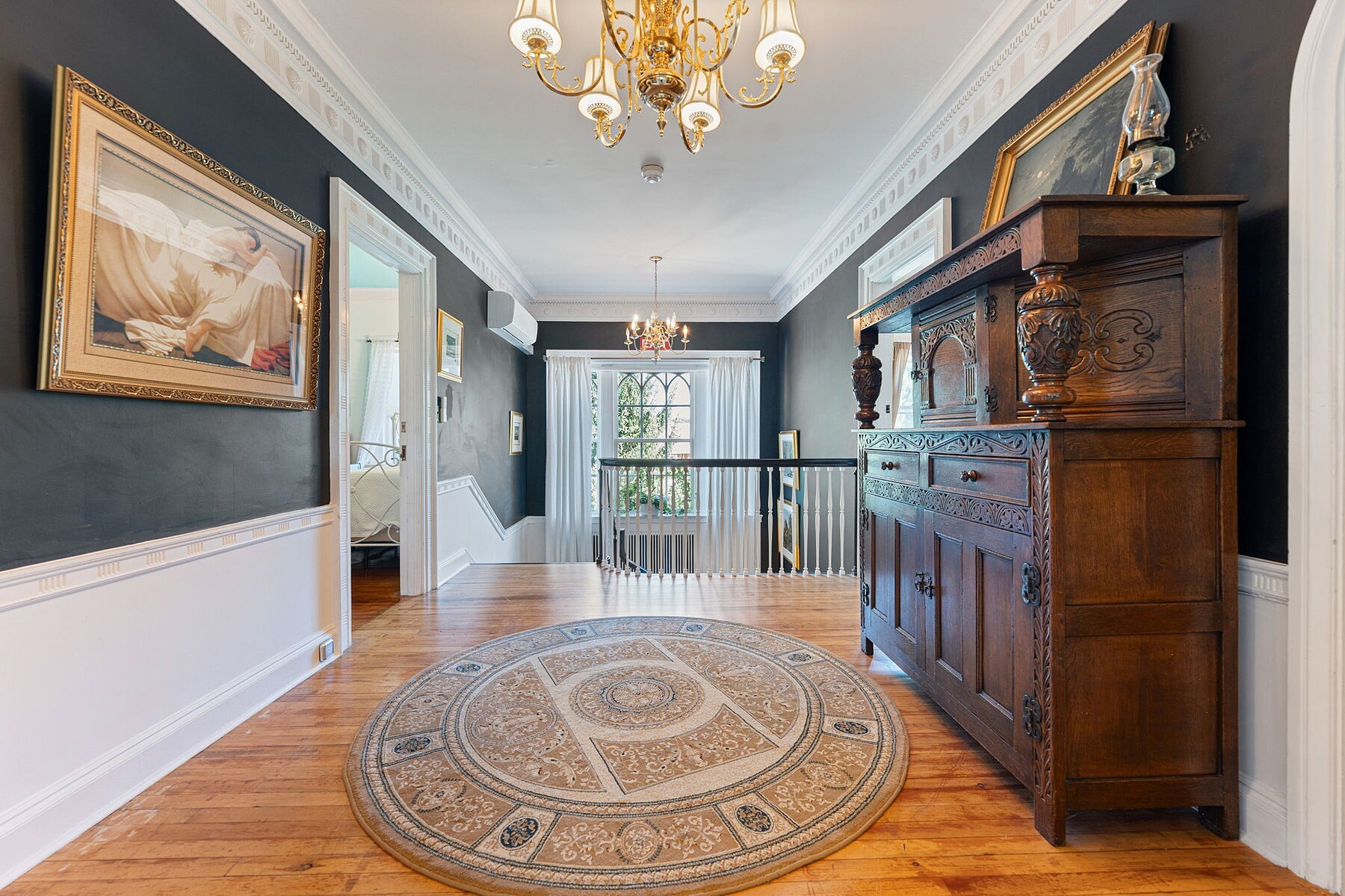  Neo-Classical Revival Home - 物件實景