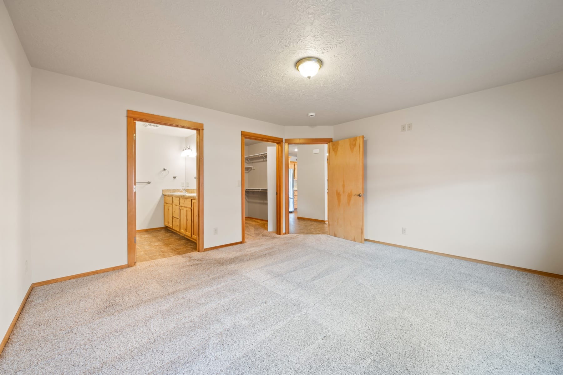  2330 NW 10th Street Redmond, OR 97756 - 物件實景