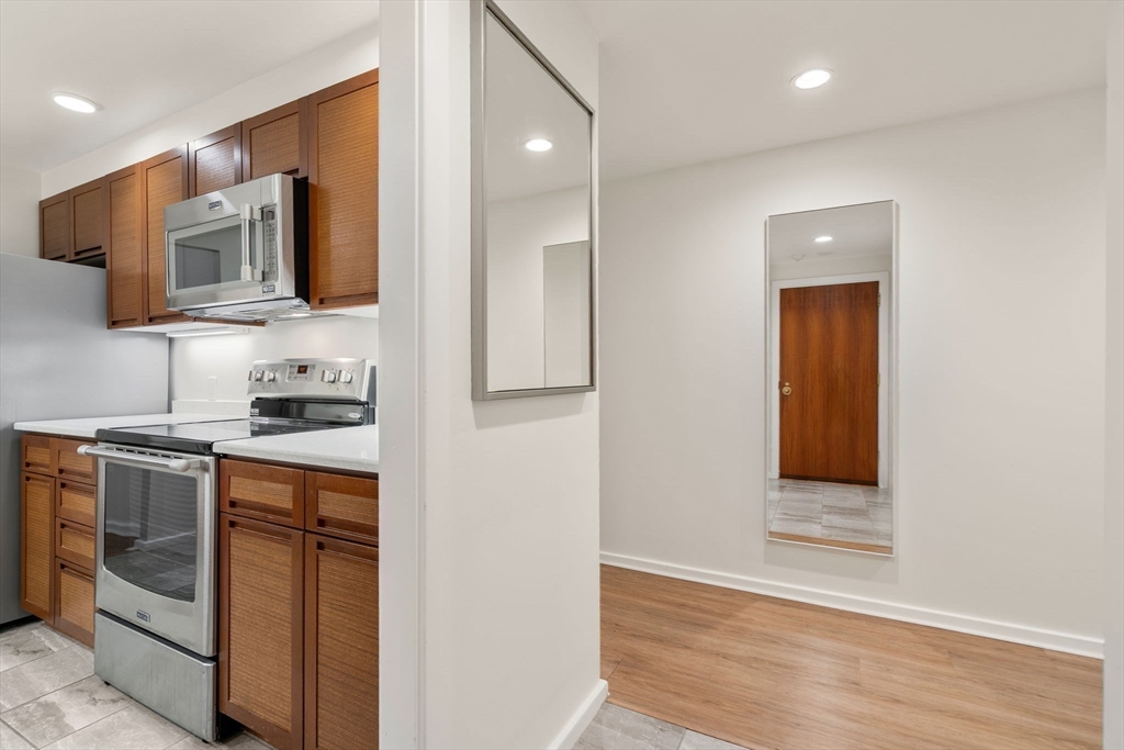 Cambridge, Massachusetts, 02138, United States, 1 Bedroom Bedrooms, ,1 BathroomBathrooms,Residential,For Sale,1883124