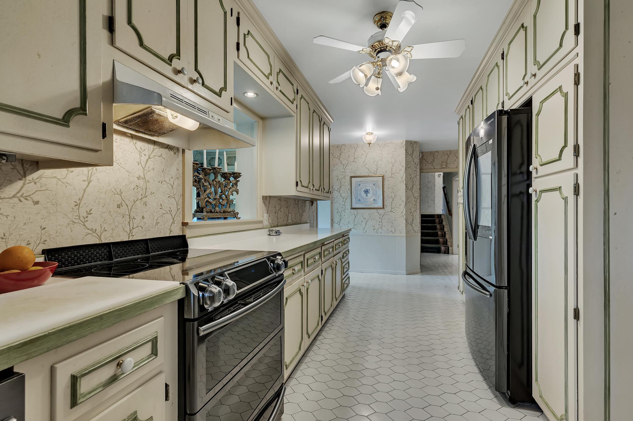 Saint Cloud, Minnesota, 56304, United States, 4 Bedrooms Bedrooms, ,4 BathroomsBathrooms,Residential,For Sale,1836908