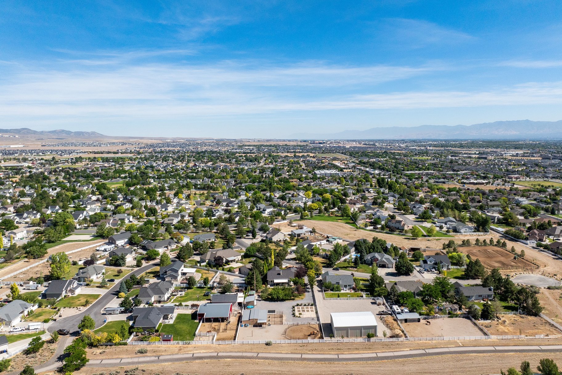  Fully Equipped Horse Property with Trail Access & Neighborhood Arena - 物件實景