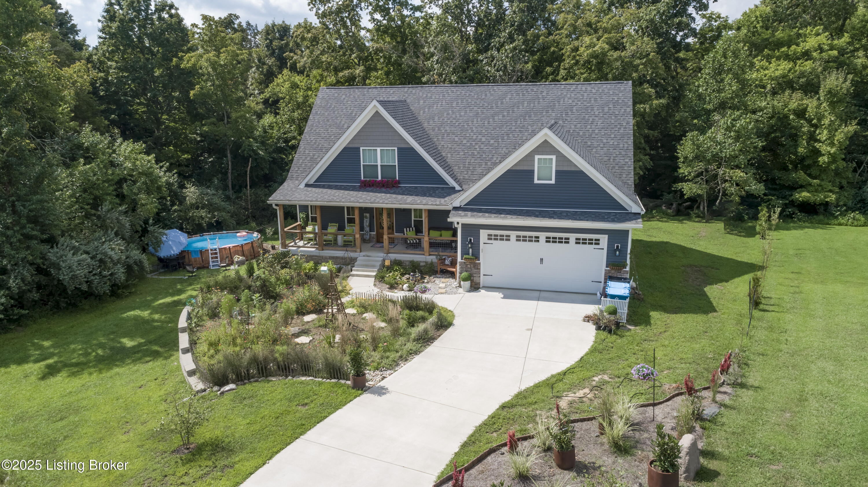 Crestwood, Kentucky, 40014, United States, 5 Bedrooms Bedrooms, ,4 BathroomsBathrooms,Residential,For Sale,1907085