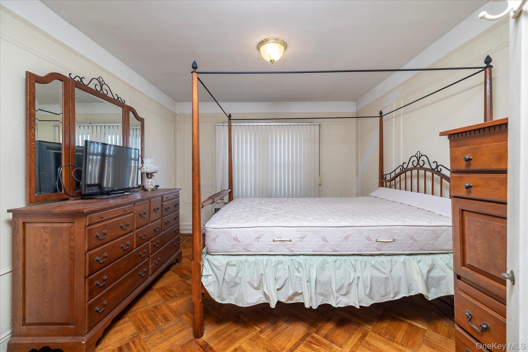 Maspeth, New York, 11378, United States, 3 Bedrooms Bedrooms, ,1 BathroomBathrooms,Residential,For Sale,2002162