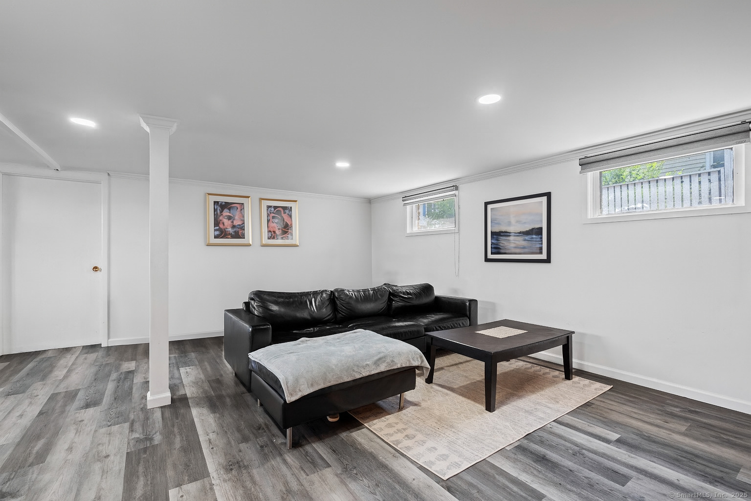 Milford, Connecticut, 06460, United States, 3 Bedrooms Bedrooms, ,2 BathroomsBathrooms,Residential,For Sale,1896652