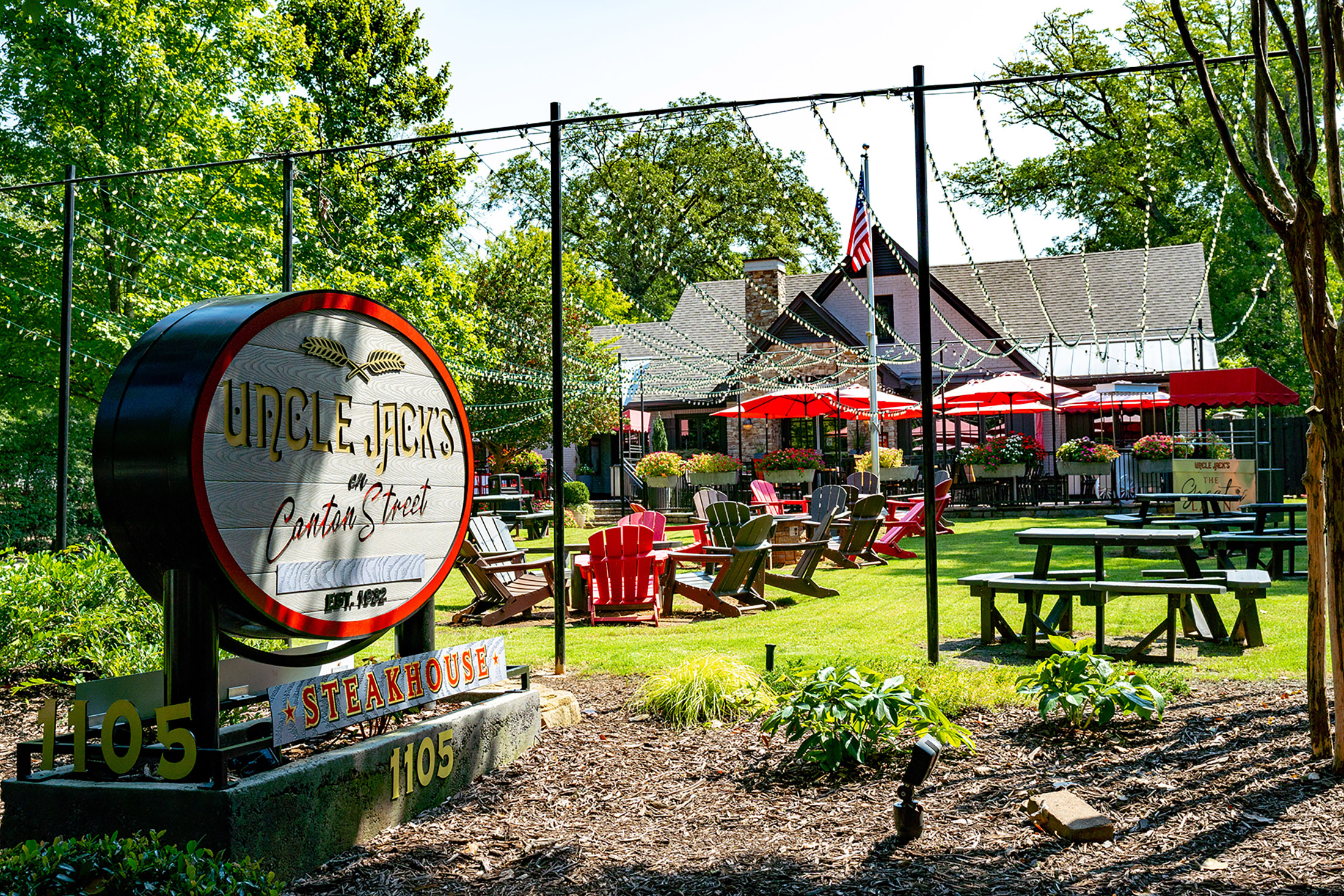  Introducing Another Sophisticated and Well-Crafted Home - 物件實景