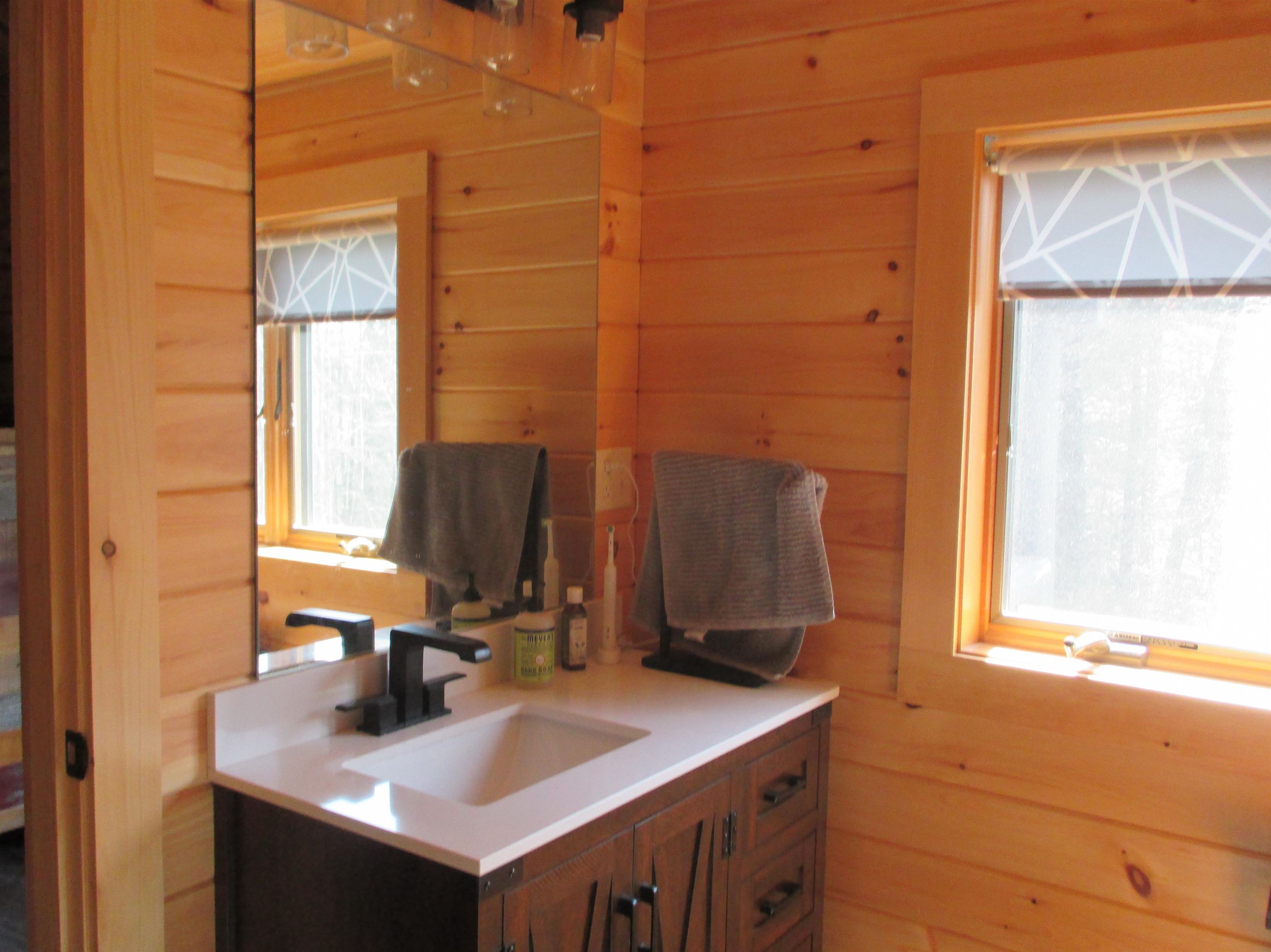 Littleton, New Hampshire, 03561, United States, 5 Bedrooms Bedrooms, ,2 BathroomsBathrooms,Residential,For Sale,1820898