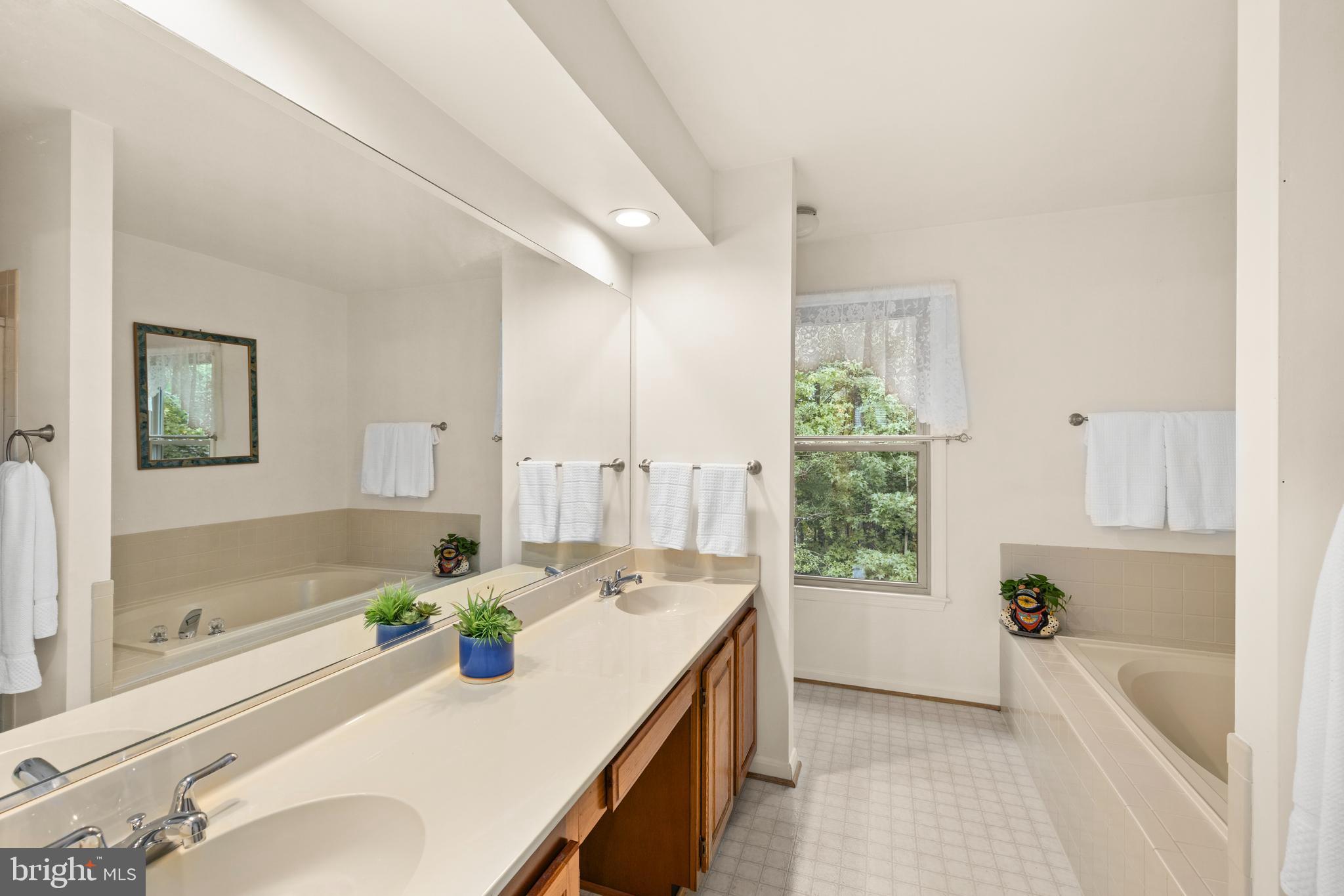 Fredericksburg, Virginia, 22407, United States, 4 Bedrooms Bedrooms, ,3 BathroomsBathrooms,Residential,For Sale,1981931