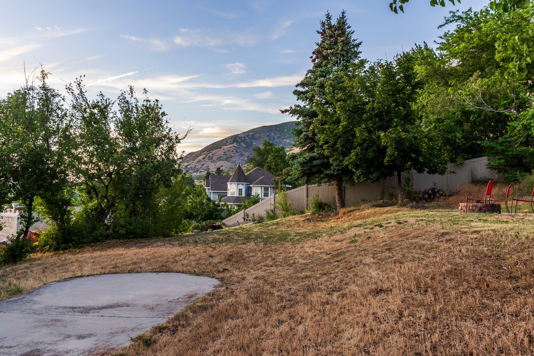  Farmington Rambler on Private Half-Acre with Incredible Views - 物件實景