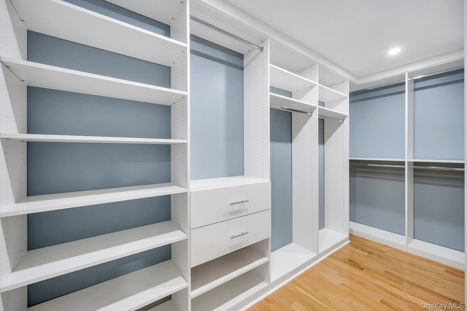 Selden, New York, 11784, United States, 4 Bedrooms Bedrooms, ,3 BathroomsBathrooms,Residential,For Sale,1990980