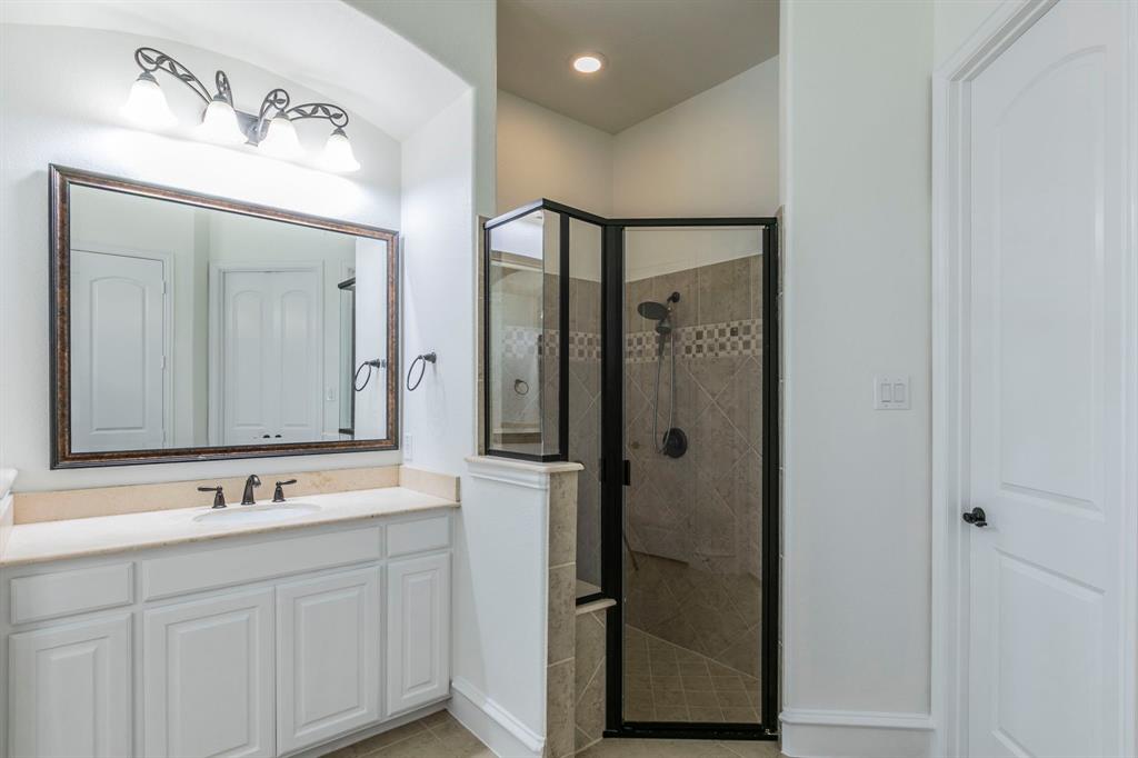 Frisco, Texas, 75034, United States, 5 Bedrooms Bedrooms, ,4 BathroomsBathrooms,Residential,For Sale,1981625