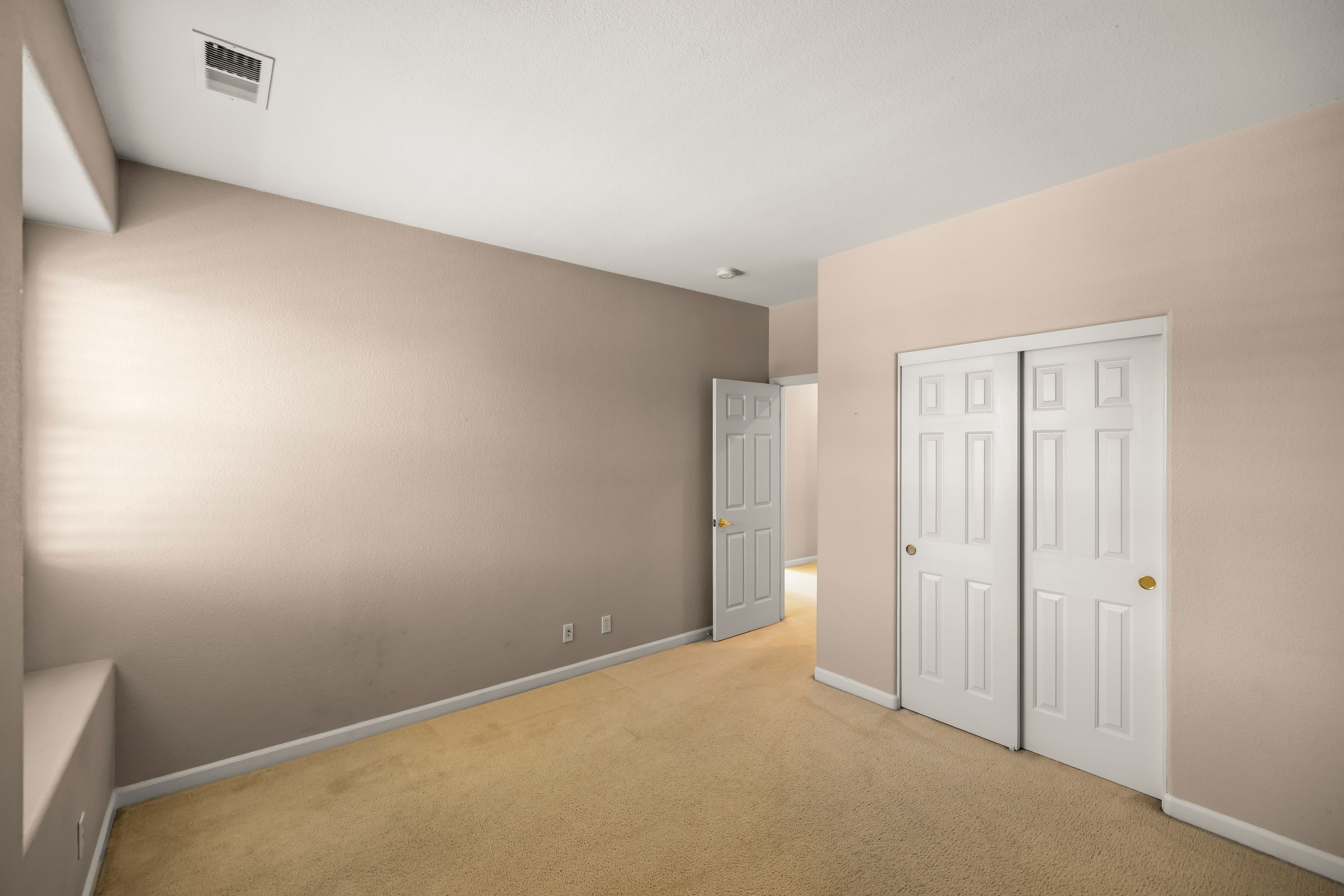 4890 Peninsula Point Drive - 物件實景