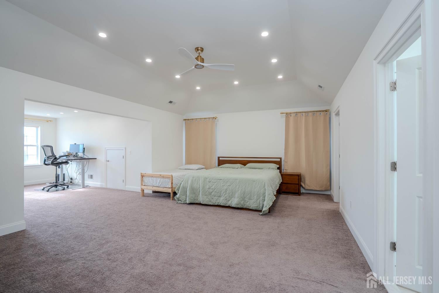 Monroe, New Jersey, 08831, United States, 5 Bedrooms Bedrooms, ,4 BathroomsBathrooms,Residential,For Sale,1987406