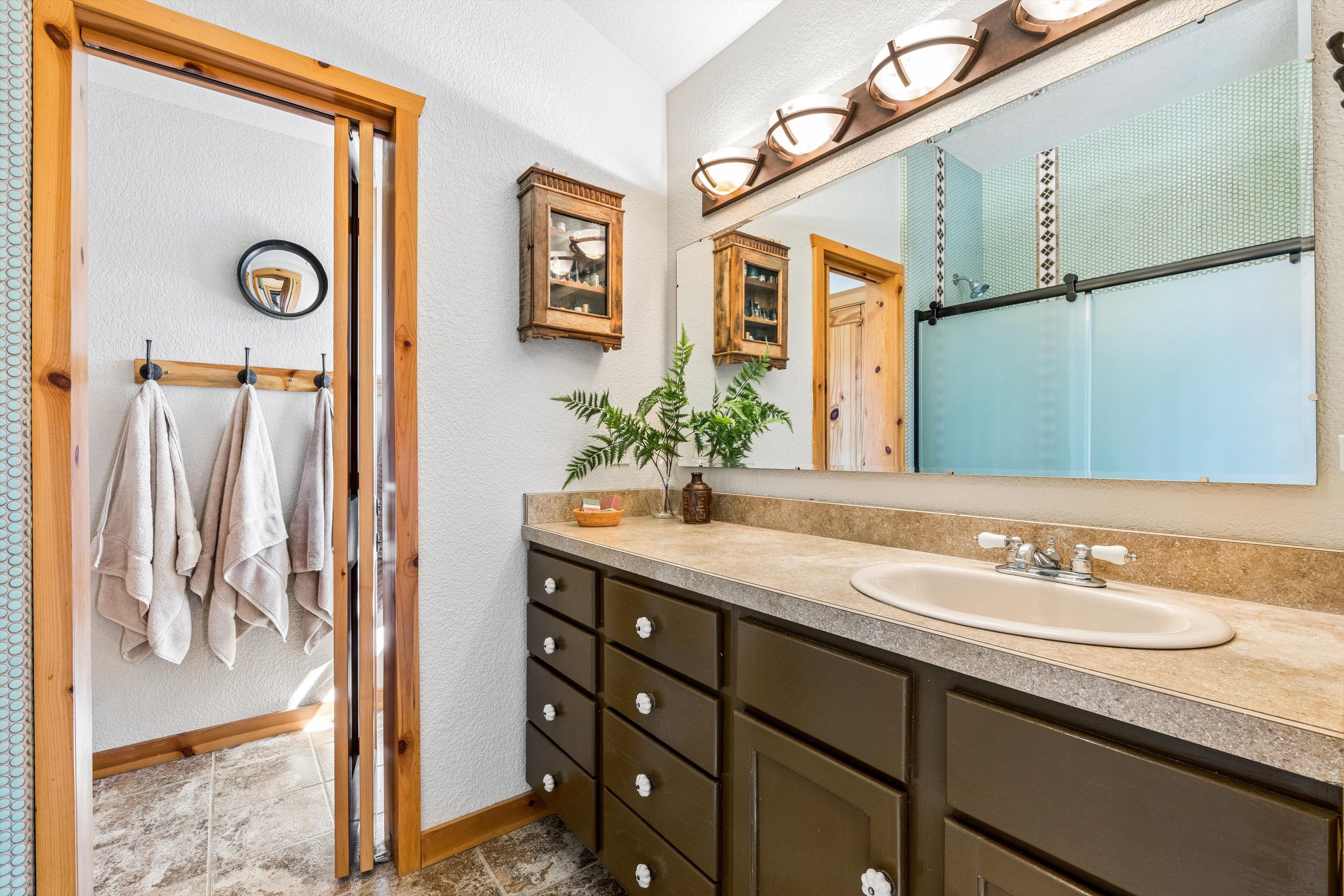  Private Colorado Retreat, Perfectly Positioned Among the Breathtaking Red Bluffs - 物件實景