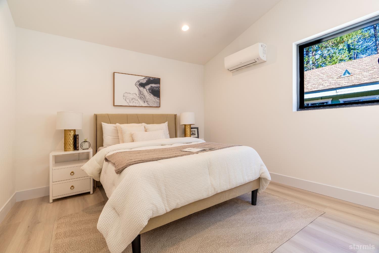 South Lake Tahoe, California, 96150, United States, 3 Bedrooms Bedrooms, ,3 BathroomsBathrooms,Residential,For Sale,1988066