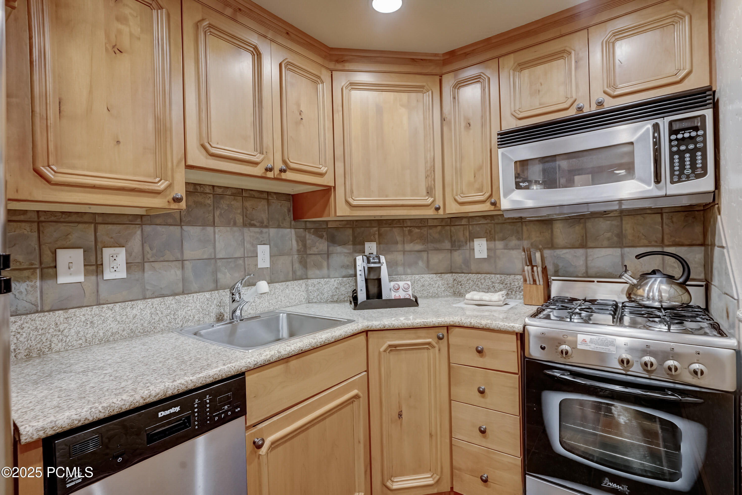 Midway, Utah, 84049, United States, 3 Bedrooms Bedrooms, ,3 BathroomsBathrooms,Residential,For Sale,1826612