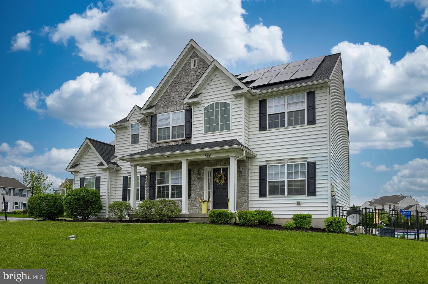 Palmyra, Pennsylvania, 17078, United States, 5 Bedrooms Bedrooms, ,3 BathroomsBathrooms,Residential,For Sale,1827180