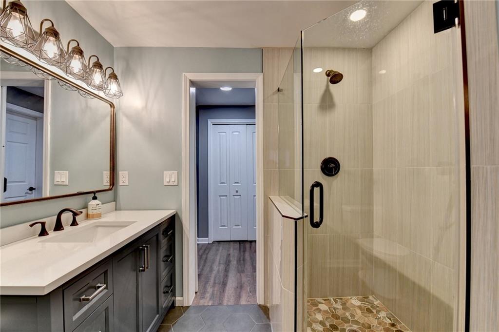 Canton, Georgia, 30115, United States, 6 Bedrooms Bedrooms, ,5 BathroomsBathrooms,Residential,For Sale,2043227